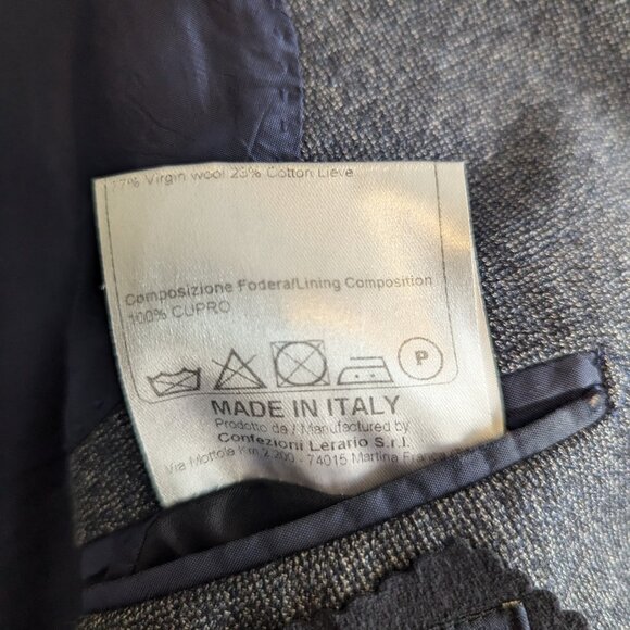 TAGLIATORE - 2-piece wool blend suit - Sz 52/9 - Picture 7 of 15